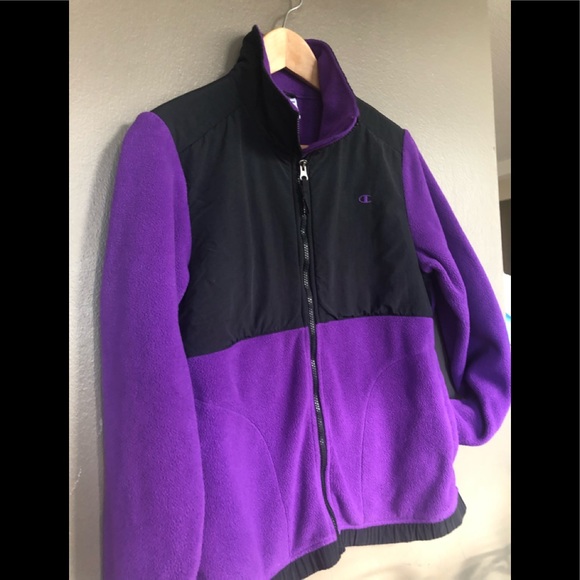 Champion Fleece Pullover- Small/med - Picture 3 of 6